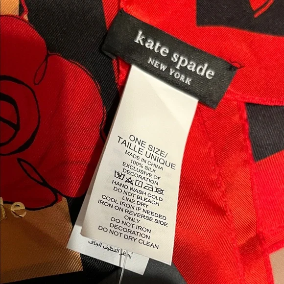 NWT Kate Spade Vibrant Red and Black Floral Scarf 28”+28” aprox - Picture 4 of 8